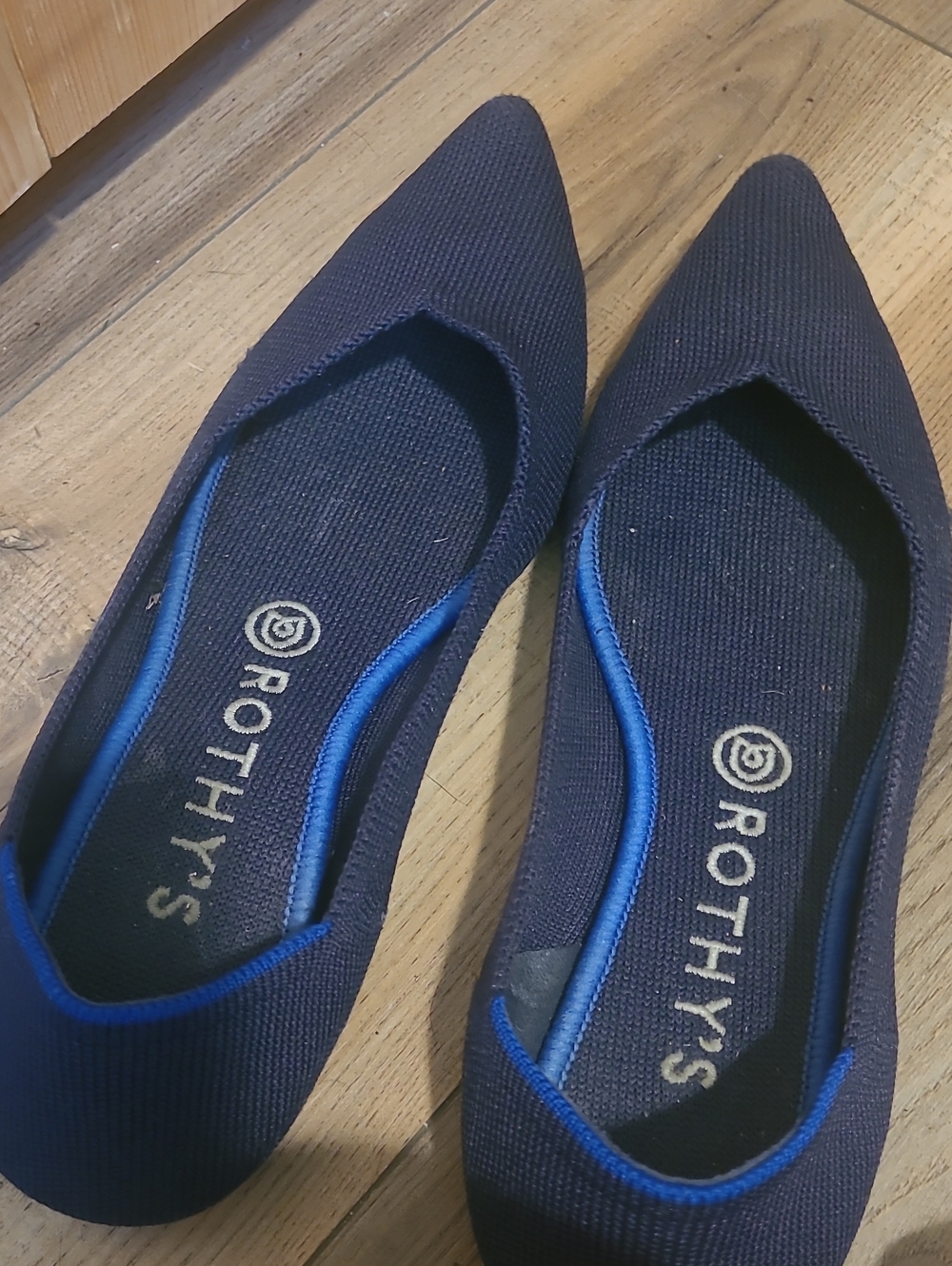 Rothy's Navy Pointed Knit Flats with Blue Trim